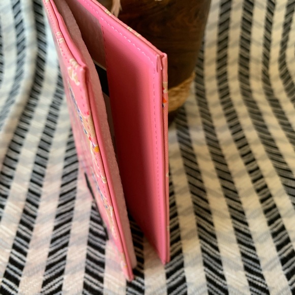 KATE SPADE DAYCATION CAMEL PARTY Passport holder - Picture 3 of 7